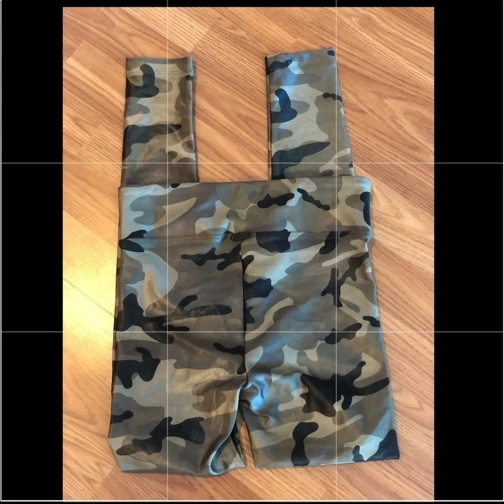 Koral Lustrous High Rise Leggings In Camo Size S